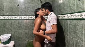 I fuck my COUSIN'S PUSSY when she goes to the SHOWER.